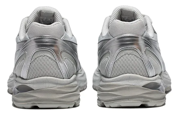 Asics Gel-Flux 4 sneakers, gray